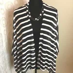 Black/White vest one size
